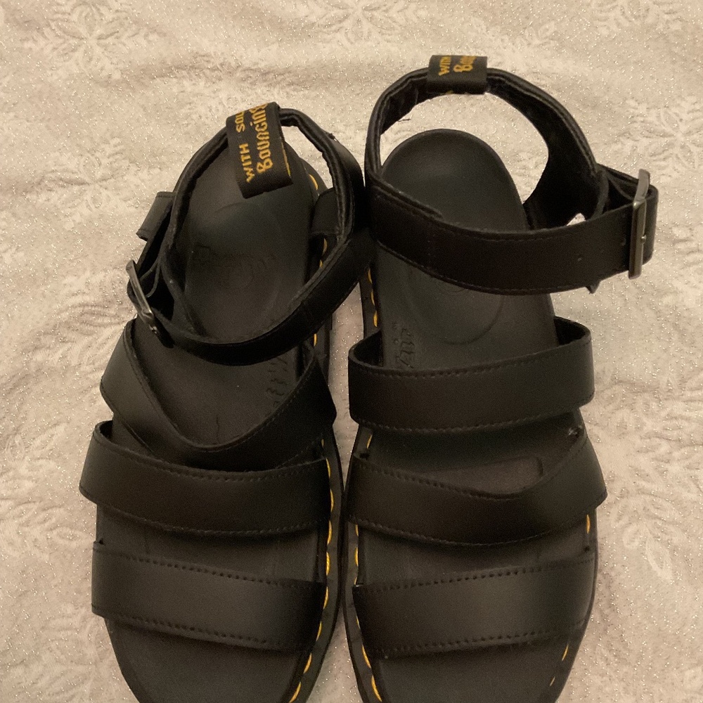 Dr. Martens Felix platform gladiator Sandals 9 Black leather straps, rugged sole